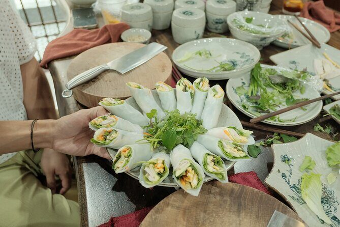 Hanoi Cocktail Workshop: Vietnamese Cocktails & Traditional Meal - Practical Aspects: Price, Value, and Tips