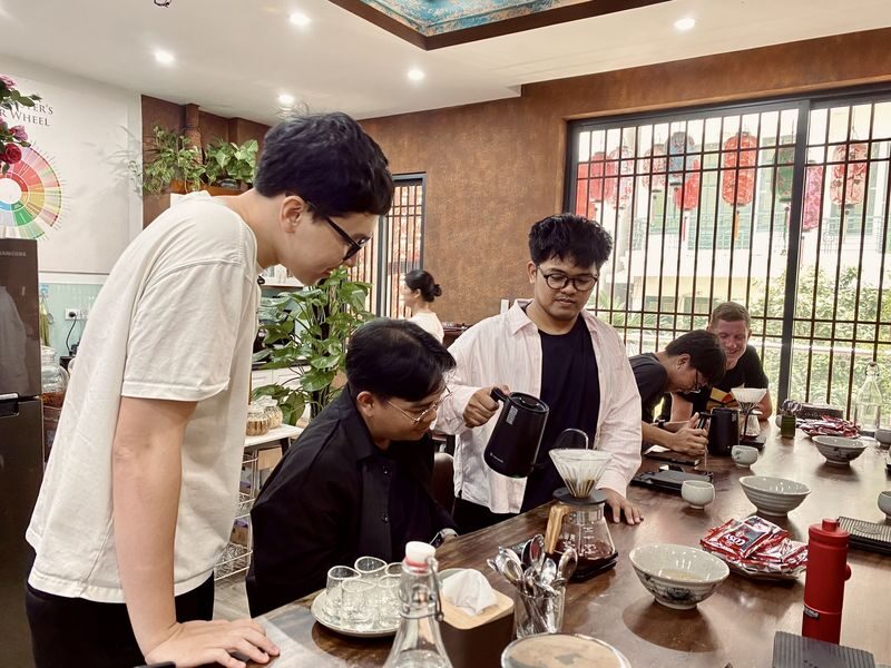 Hanoi Coffee Workshop & Train Street Experience - Who will get the most from this outing