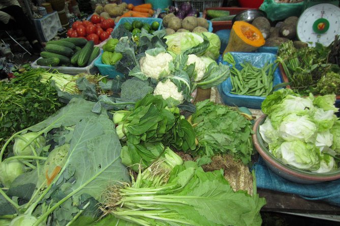 Hanoi Cooking Class: Local Market, Local Food & Local Restaurant. - Enjoying a Delicious Local Meal