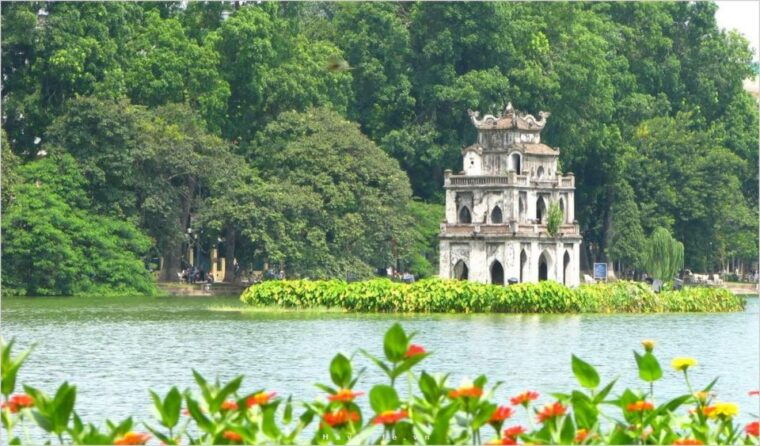 Hanoi: Cyclo the Old Quarter and Egg Coffee Tour - Discovering Vietnams History and Culture