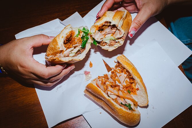 Hanoi Dawn Private Food Tour With 10 Tastings - Food Sampling Experience