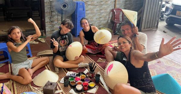 Hanoi: Day Trip to Lacquer Paint, Incense & Hat Villages - Customer Feedback and Ratings