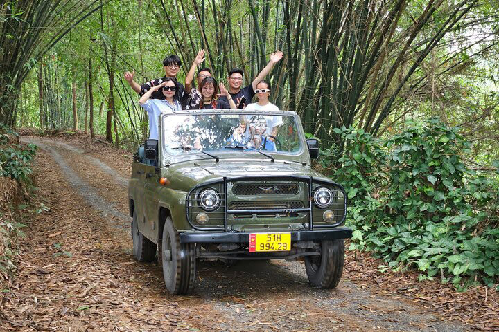 Hanoi Duong Lam Ancient Village Full-Day Tour with Jeep - What the village’s modern details mean for your visit