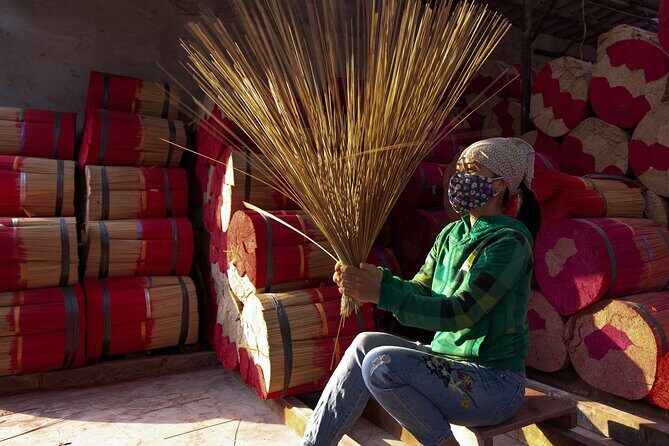 Hanoi: Duong Lam Ancient Village & Traditional Craft Private Tour - FAQ