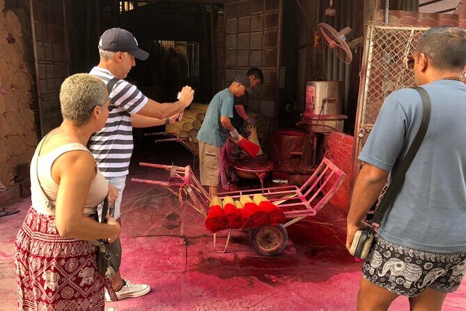 Hanoi: Duong Lam Ancient Village & Traditional Craft Private Tour - FAQ  