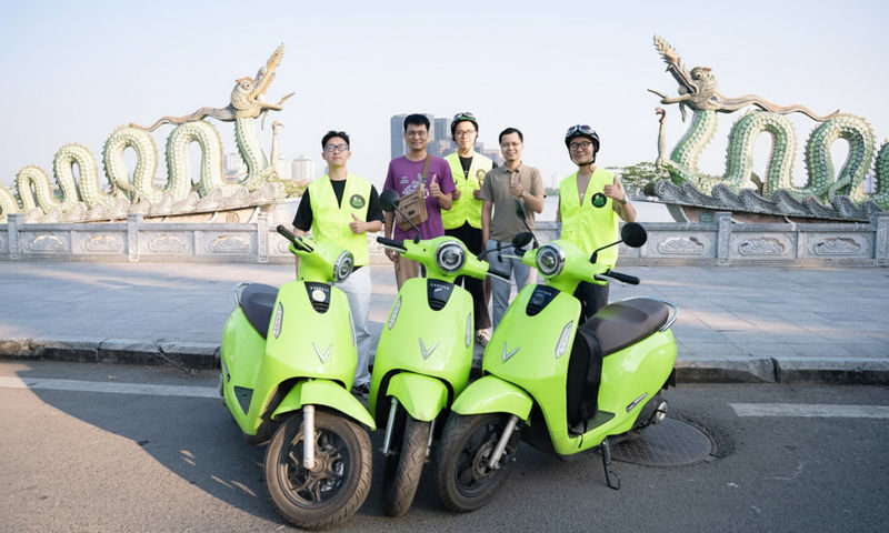 Hanoi Electric Motorbike City Tour:Train Street, Backstreets & Local Life - The Old Quarter from an electric motorbike