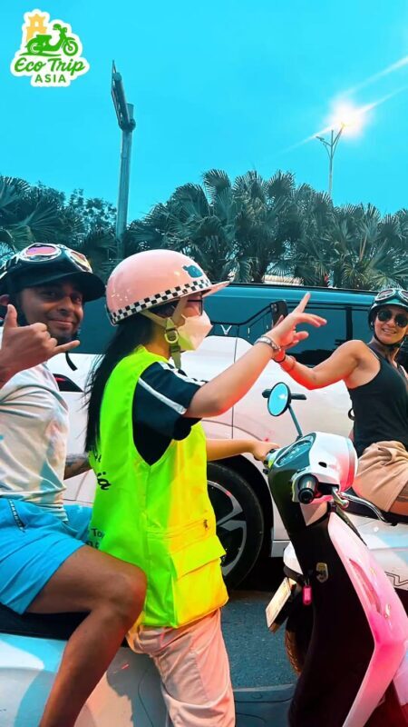 Hanoi Electric Scooter Food Tour & Train Street Experience - What to know before you book
