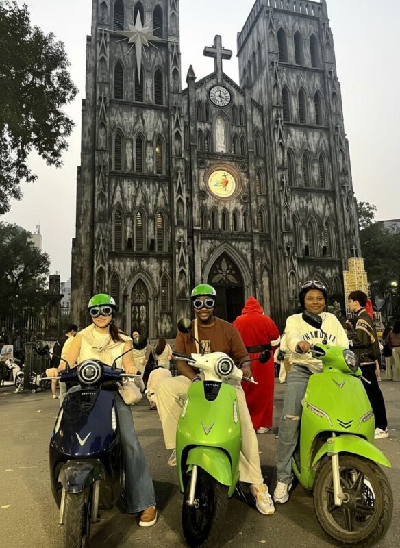 Hanoi Electric Scooter Food Tour & Train Street Experience - Train Street and the railway quarter