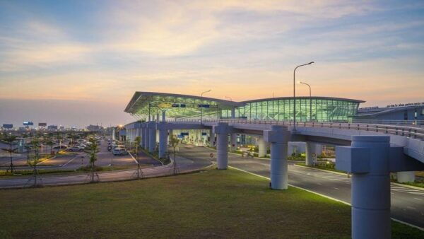 Hanoi: Fasttrack Noi Bai Intl. Airport (Opt: Transfer) - The Sum Up