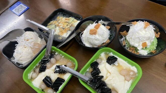 Hanoi: Foodie Tour With Train Street - Whats Included in the Tour