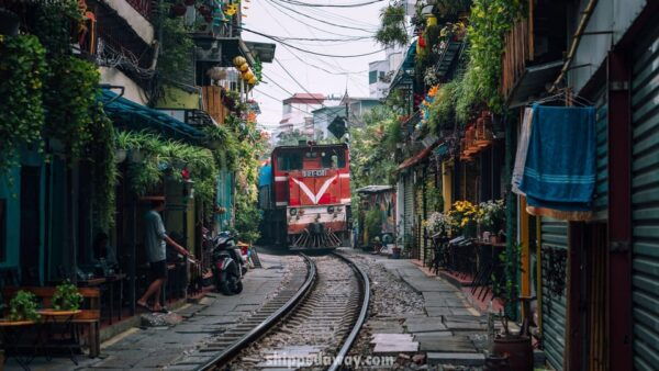 Hanoi: Foodie Tour With Train Street - Customer Feedback and Reviews