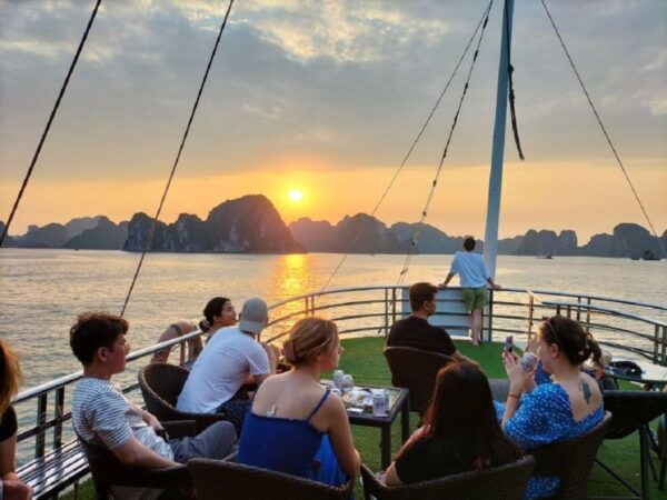 Hanoi: Ha Long Bay All-Inclusive Cruise With Kayaking - On-Board Activities