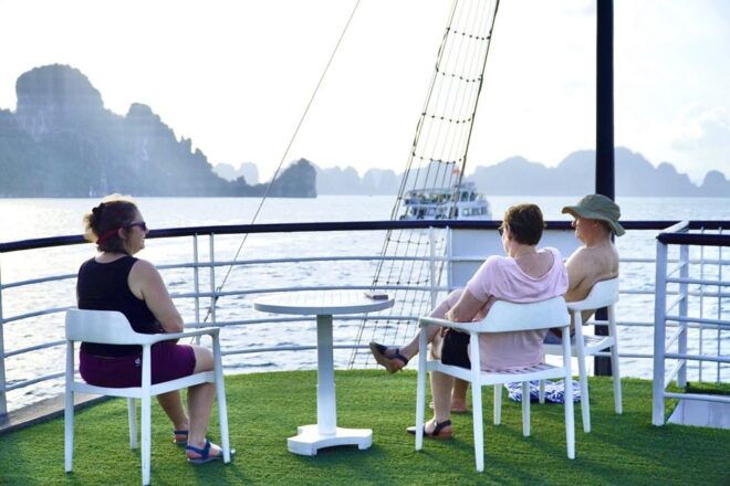 Hanoi: Ha Long Cruise With Kayaking, Caves, and Titov Island - Bo Hon Archipelago and Titov Island Visit