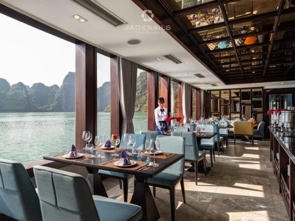 Hanoi : Ha Long & Lan Ha Bay 5-Star With Limousine Transfer - Dining Experience