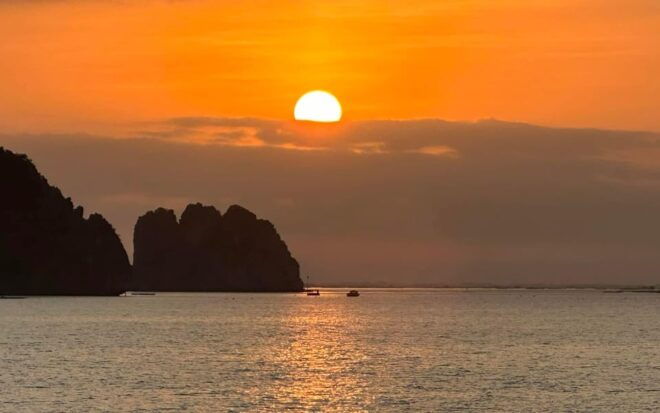 Hanoi: Ha Long Transfer by Bus Multiple Timing - Experience Highlights on Route