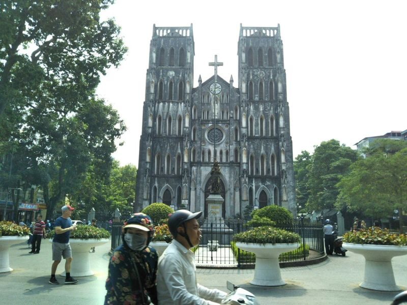 Hanoi Half-Day City Highlights Tour with Local Food - The quick take: Hanoi’s essentials in one morning