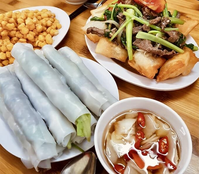 Hanoi Half-Day Historical Bike Tour with Food Tasting - Is $25.15 good value?