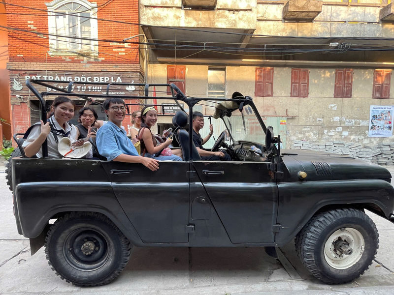Hanoi Half-Day Jeep Tour to Bat Trang Pottery Village & Workshop - Bat Trang’s working pottery village