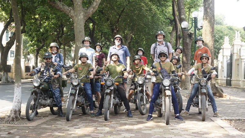 Hanoi Half-Day Motorcycle Tour With Food Tasting - Train Street and other memorable stops