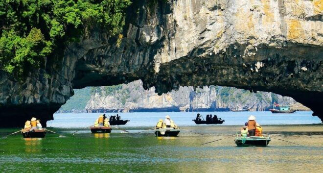 Hanoi: Halong Bay Boat Cruise, Caves, Kayaking, & Lunch - Inclusions of the Tour