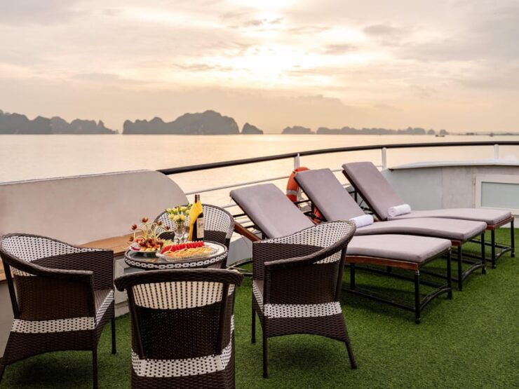Hanoi: Halong Bay Cruise With Sung Sot Cave and Titop Island - Good To Know