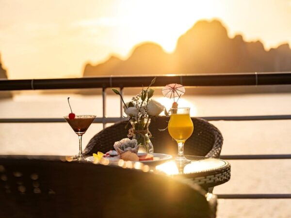 Hanoi- Halong Bay on Daily Cruise 5 * With Buffet Lunch - Booking Details