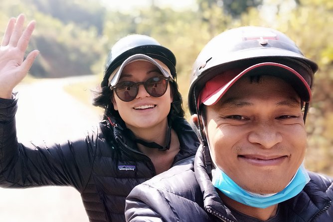 Hanoi - Halong Bay - Pu Luong - Tam Coc - Airport (5 Days) - Day 2: Cruising Through Halong Bay