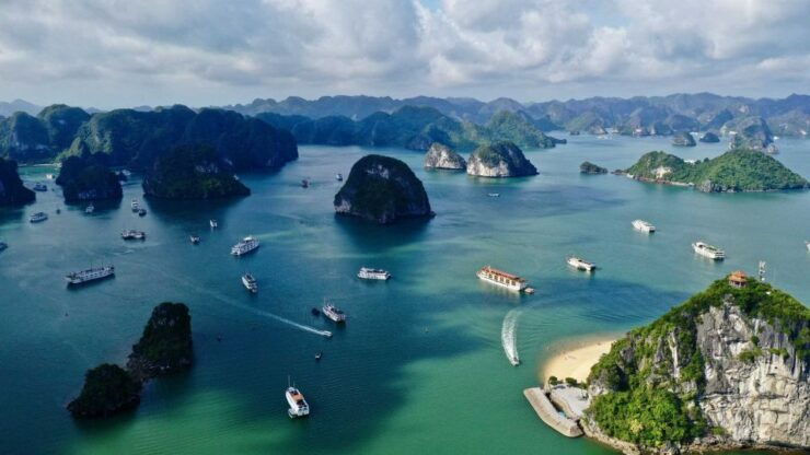 Hanoi Halong Luxury Day Tour With Private Cabin - Experience and Amenities