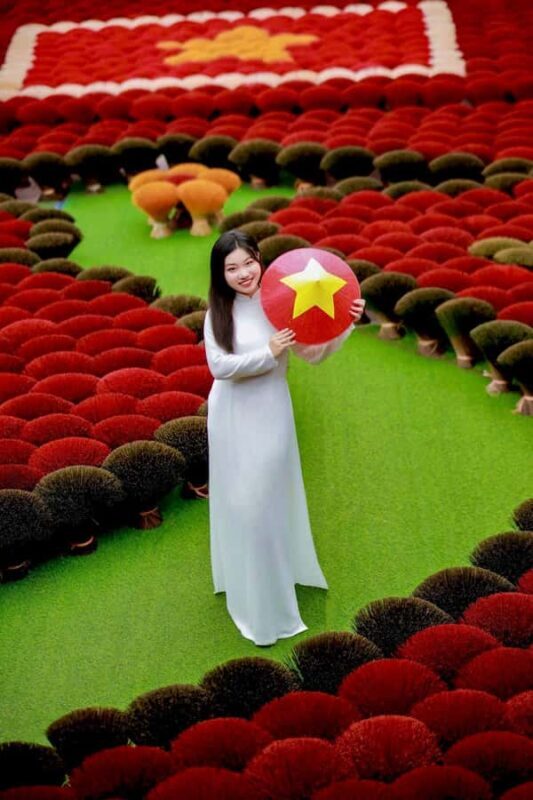 Hanoi: Hat Village & Incense Village or Temple Of Literature - Good To Know