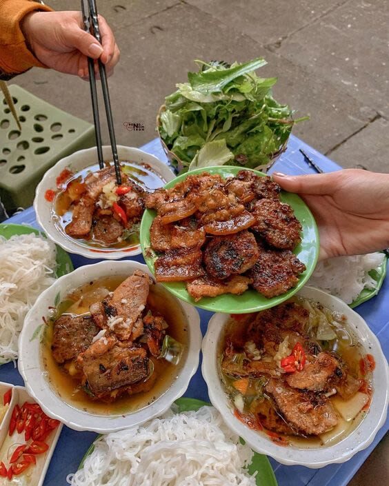 Hanoi History Coffee Tour - Bun cha, Egg Beer Coffee and two busy streets