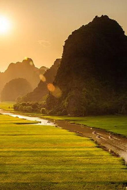 Hanoi: Hoa Lu, Trang an and Mua Cave Luxury Tour With Lunch - Inclusions and Exclusions