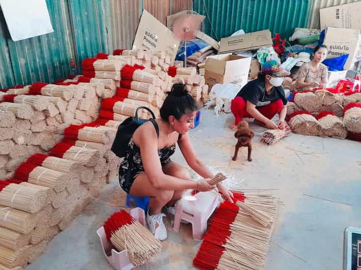 Hanoi: Incense, Hat, Lacquer Art Making Tour & Train Street - Experience the Craft Villages