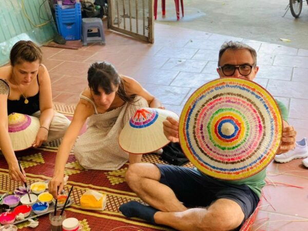 Hanoi: Incense, Hat, Lacquer Art Making Tour & Train Street - Customer Feedback