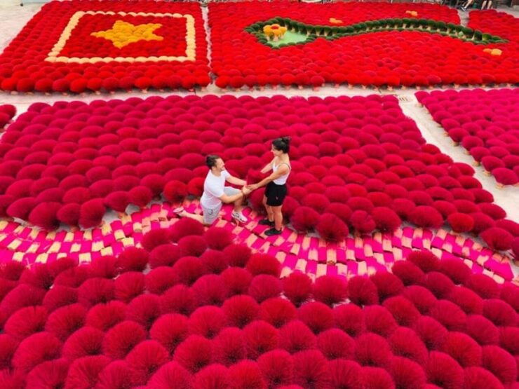 Hanoi: Incense, Hat, Lacquer Making & Train Street Day Trip - Itinerary Highlights
