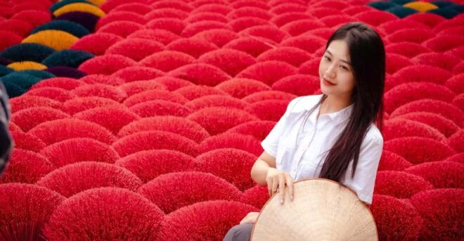 Hanoi: Incense, Hat Making, Ceramic Villages & Train Street - Half-Day Tour Itinerary