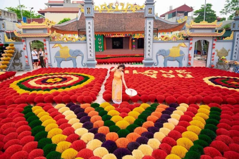 Hanoi: Incense Village & Hat Village or Lacquer SMALL GROUP - Who Will Appreciate This Experience Most?