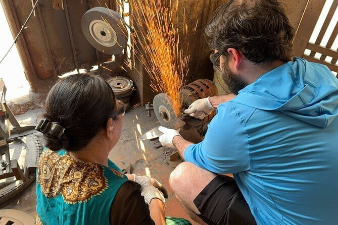Hanoi Knife-Making Class:Join the Legacy in Blacksmith's Workshop - Good To Know