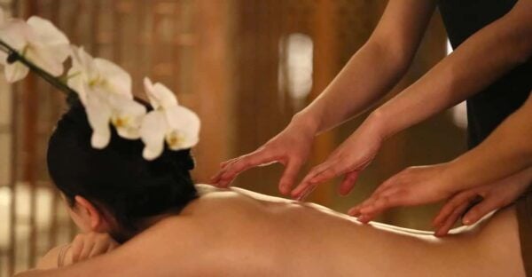 Hanoi Lá Spa Massage 38 : 4-Hands Massage - Important Health Considerations