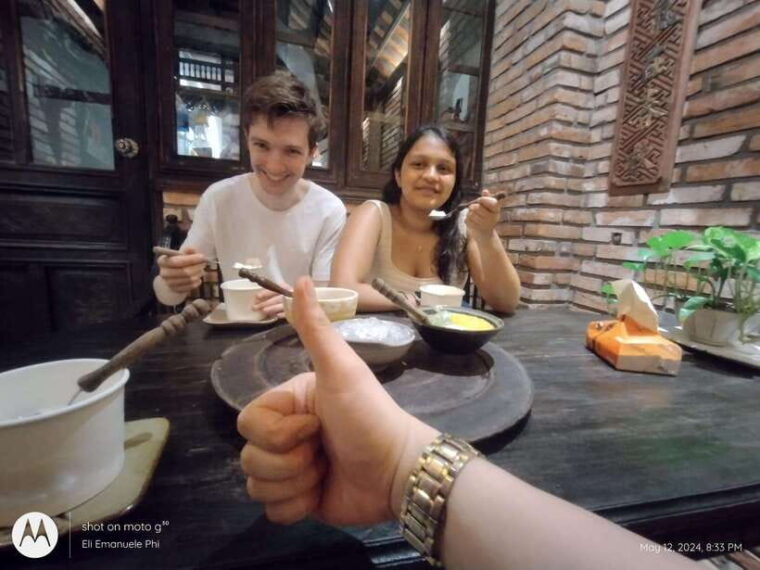 Hanoi Local Experience Food Tour With a Local Foodie - Culinary Exploration