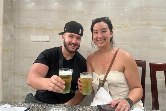 Hanoi Local Fresh Beer and Culinary Tour With Train Street - Fresh Beer at a Local Spot