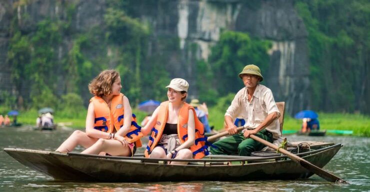 Hanoi: Luxurious 2-Day Ninh Binh Tour With Hotel/Bungalow - Day 1 Itinerary