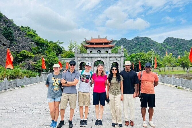 Hanoi: Luxury Small Group to Hoa Lu, Tam Coc, Mua Cave - Good To Know