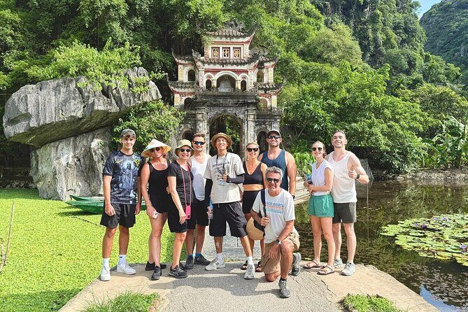 Hanoi: Luxury Tour to Trang An, Bich Dong, Local Family, Mua Cave - Good To Know