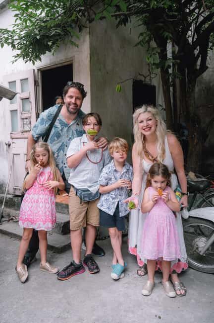 Hanoi Nhan Hien Sculpture Village or Hat and Incense Village - Visiting Chuong Conical Hat Village