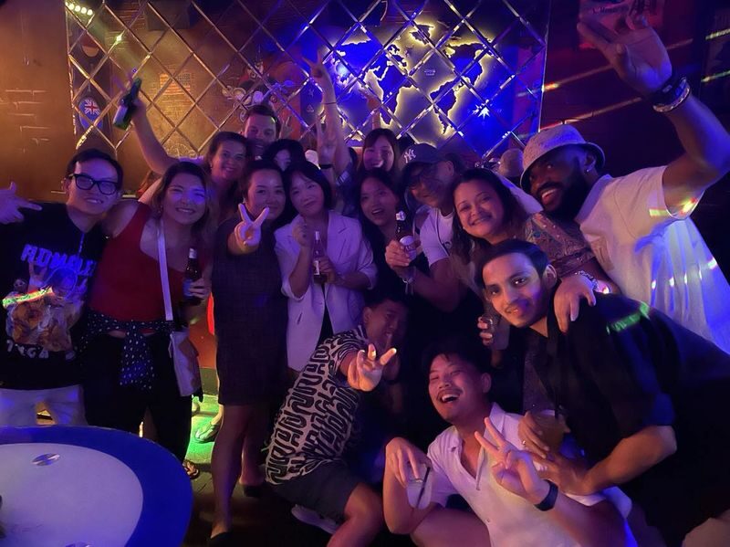 Hanoi Nightlife Bar Hopping Tour with Drinks & Local Host - Who will enjoy this Hanoi night out