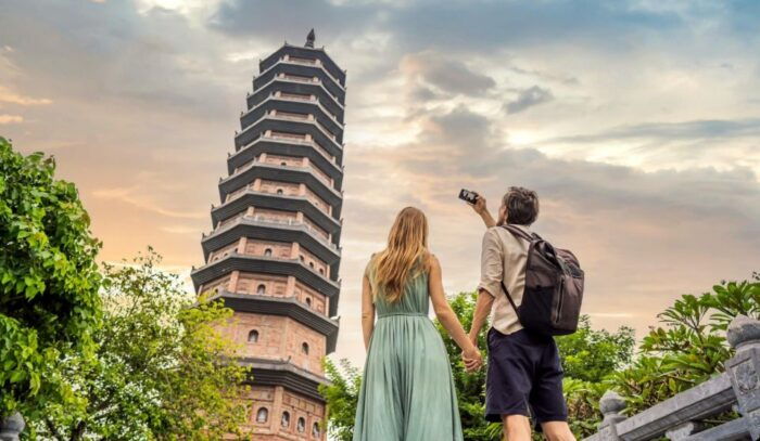 Hanoi/Ninh Binh: Bai Dinh, Trang An, and Mua Cave Day Tour - Mua Cave