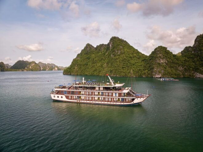 Hanoi: Ninh Binh, Ha Long & Lan Ha Bay - 3-Day Luxury Cruise - Ha Long & Lan Ha Bay