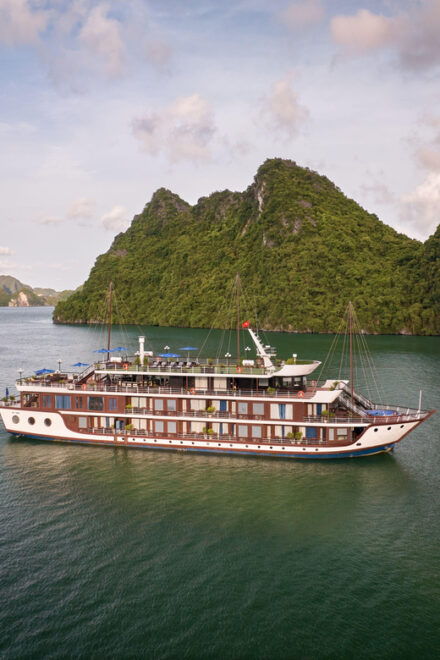 Hanoi: Ninh Binh, Ha Long & Lan Ha Bay - 3-Day Luxury Cruise - Lan Ha Bay & Return to Hanoi