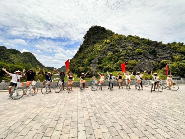 Hanoi: Ninh Binh, Hoa Lu, Tam Coc and Mua Cave Day Trip - Review Summary