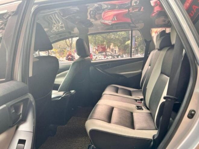 Hanoi: Noi Bai International Airport Transfer by Private Car - Service Features